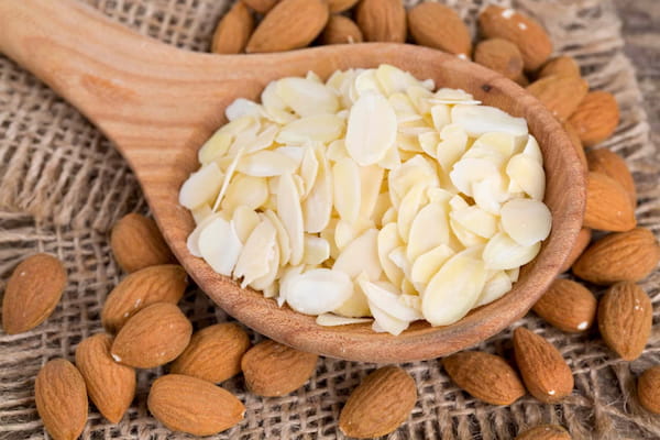 تصویر 5 از قیمت خرید بادام درختی پرک شده + فروش ویژه